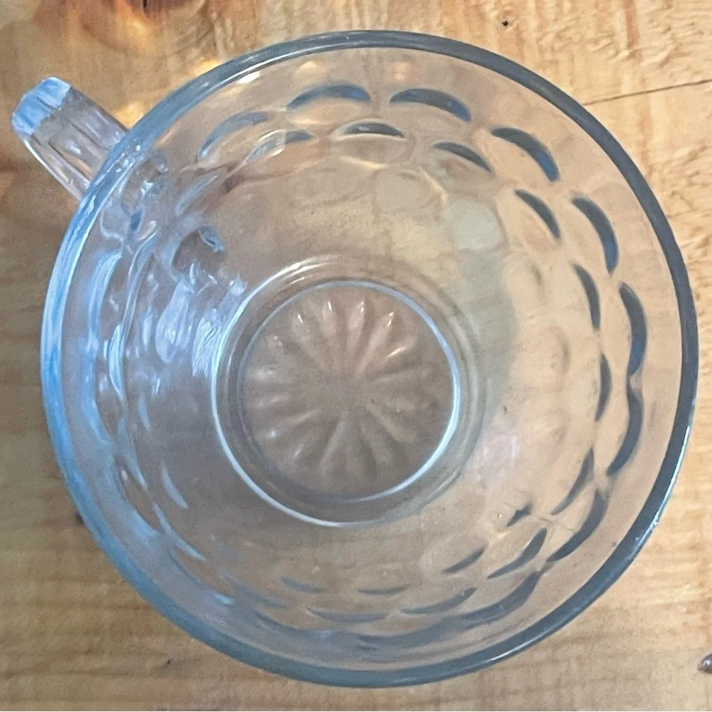 Vintage bubble glass teacup and saucer - Picture 5 of 5